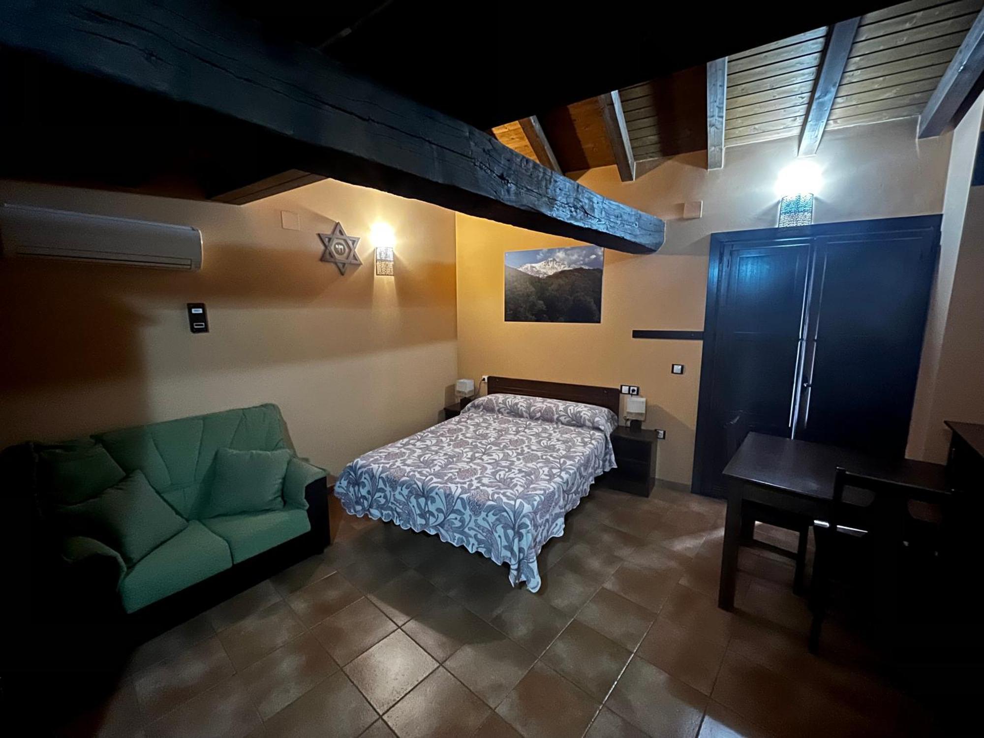 La Estrella De David, Apartamentos Rurales Hervás Rum bild