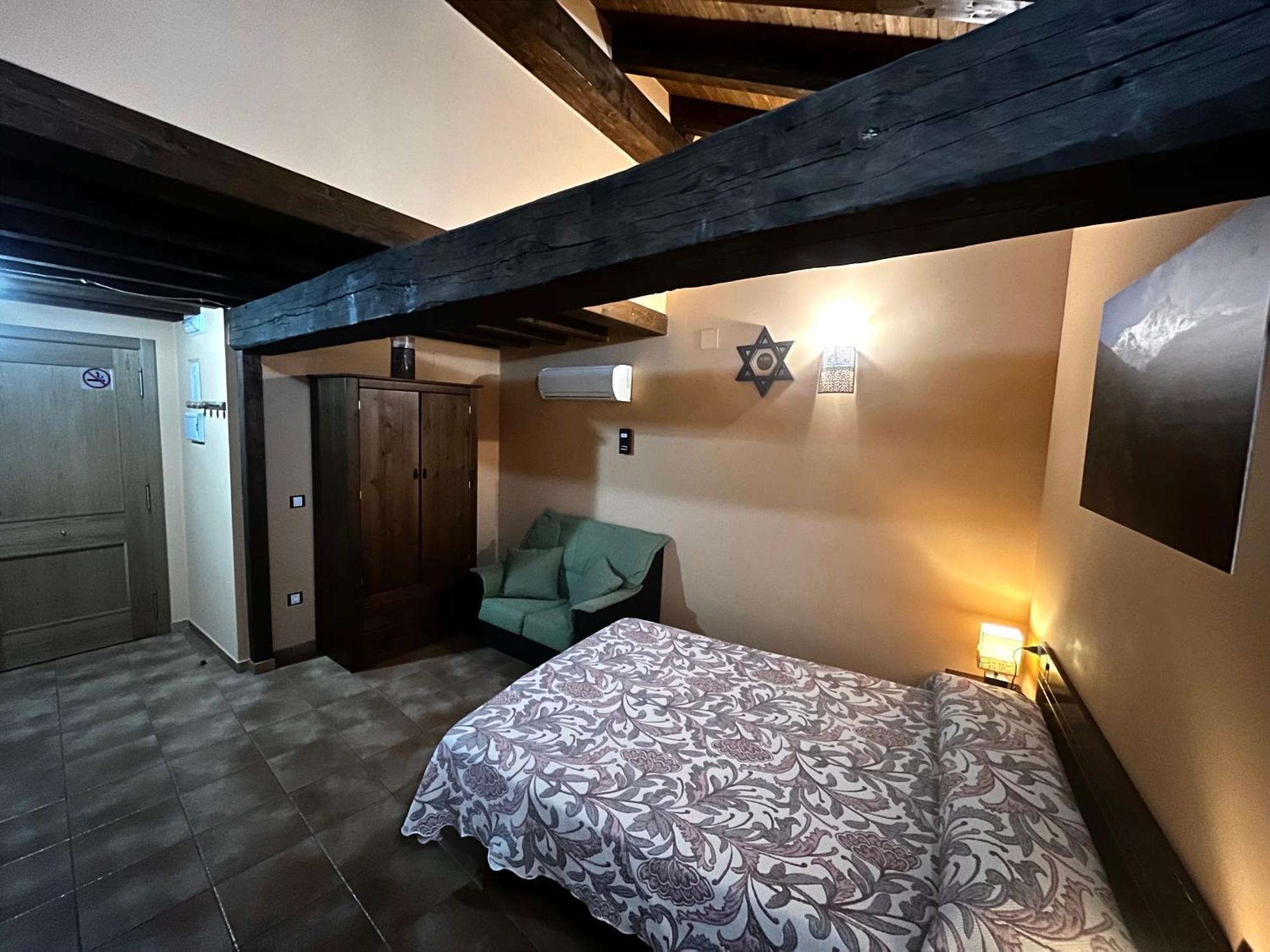 La Estrella De David, Apartamentos Rurales Hervás Rum bild